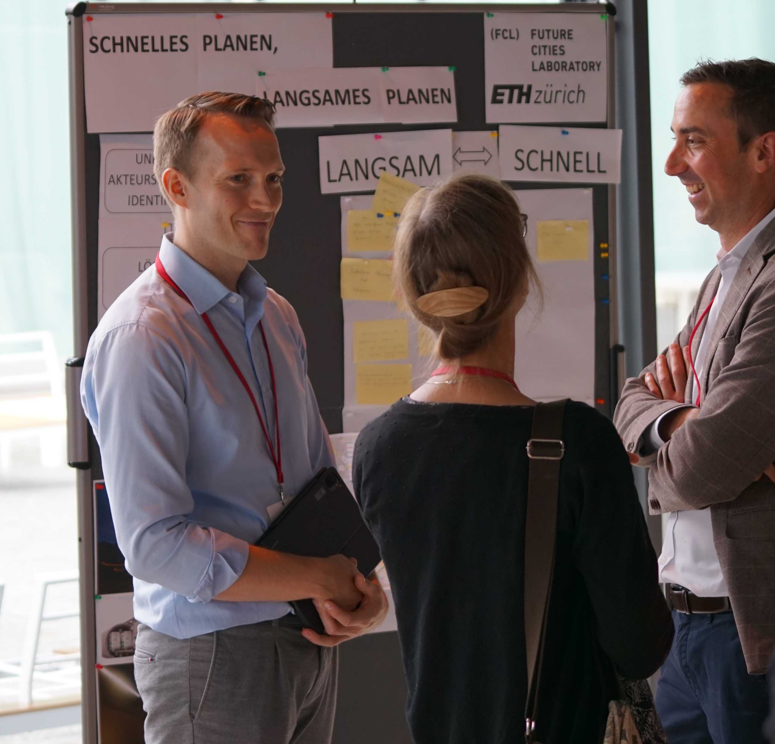 Picture of Arnor Elvarsson presenting at the Conference
